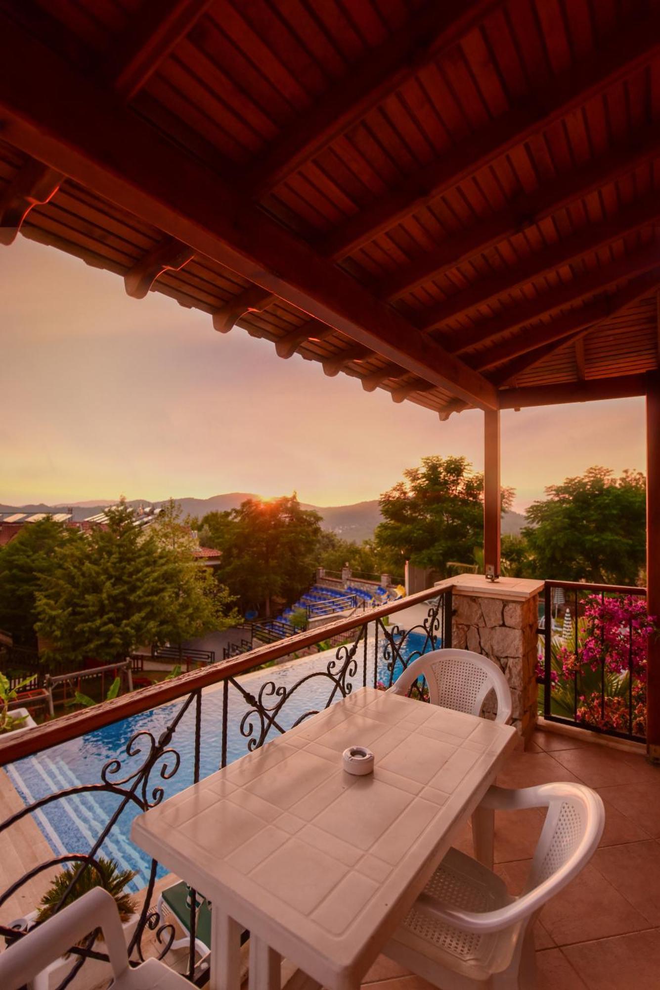 Perdikia Hill Hotel And Villas Ölüdeniz Esterno foto